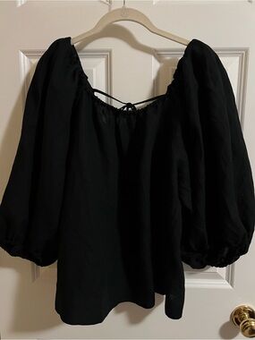 NWOT ON-34th fun black top with tie in the back. Size L
